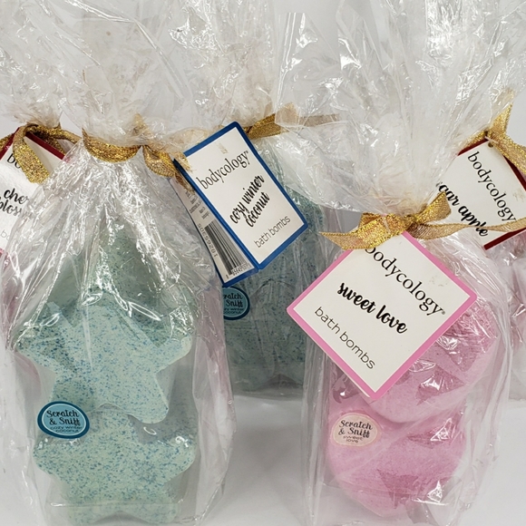 BODYCOLOGY Other - LOT bodycology Bath Bombs 5 Sets Stocking Stuffers Sugar Apple Sweet Love & More